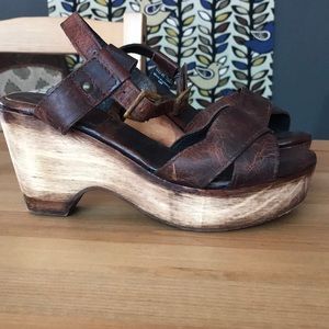 Freebird By Steven Cape Clog Sandals